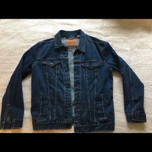 Men’s Large Levi’s Trucker Denim Jacket